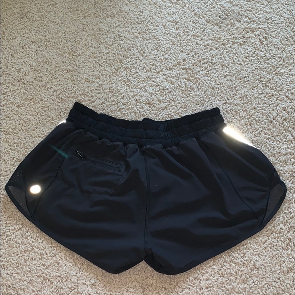 Lululemon Hotty Hot short 2.5 inch